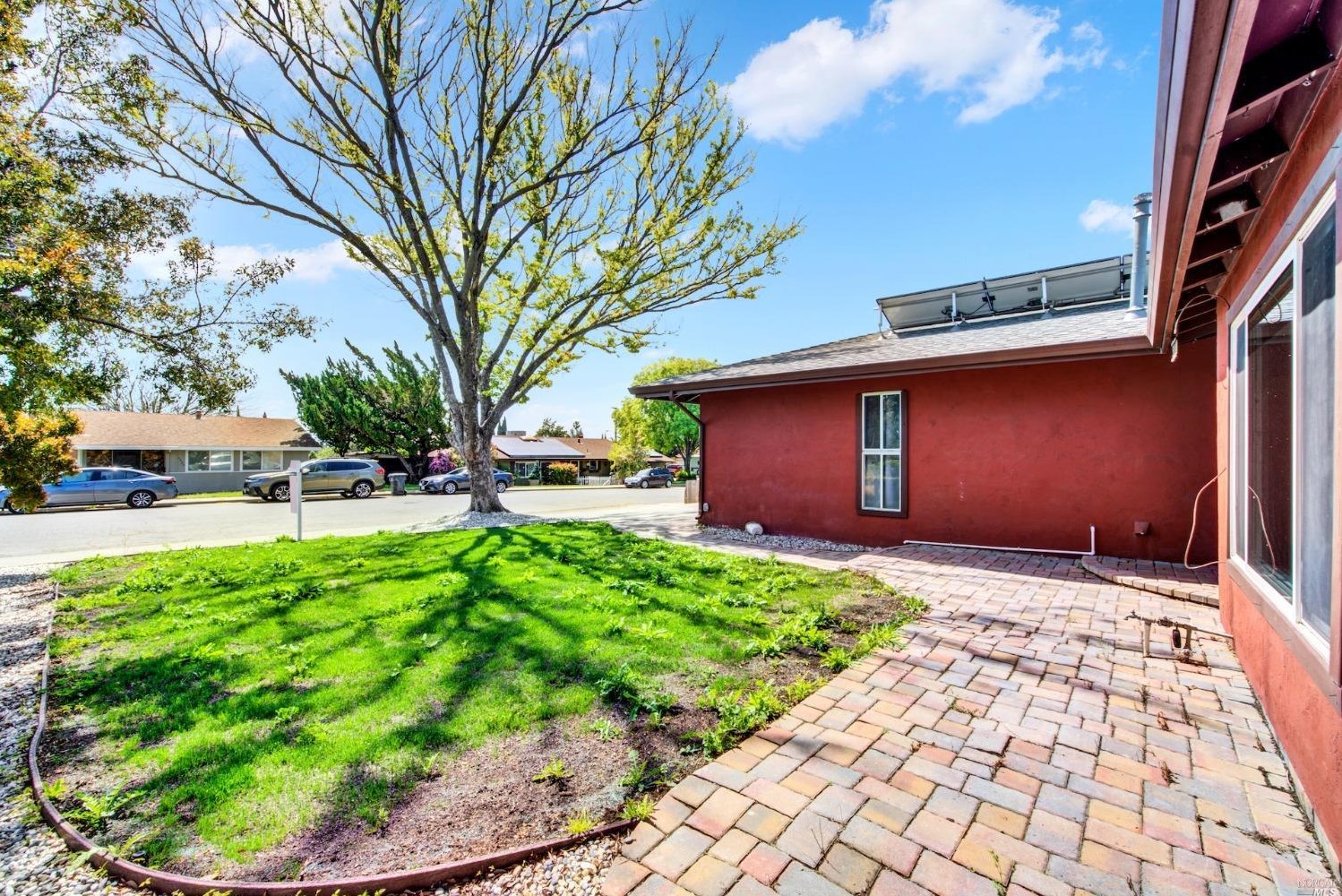2511 Carnation Dr, Fairfield CA  94533-1511 exterior