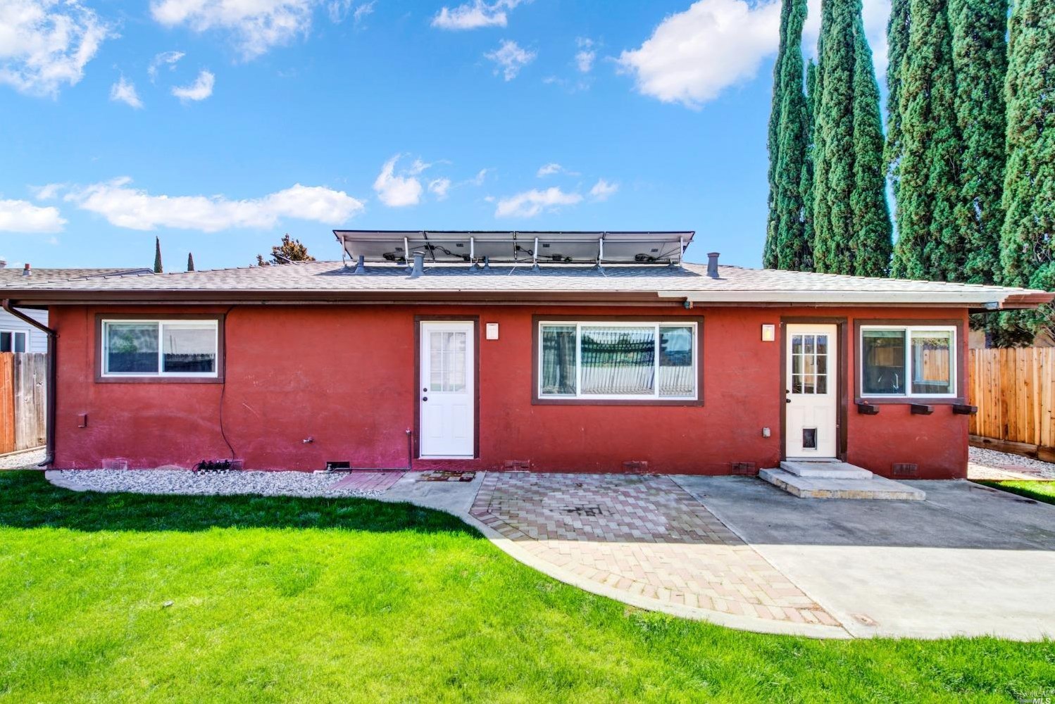 2511 Carnation Dr, Fairfield CA  94533-1511 exterior