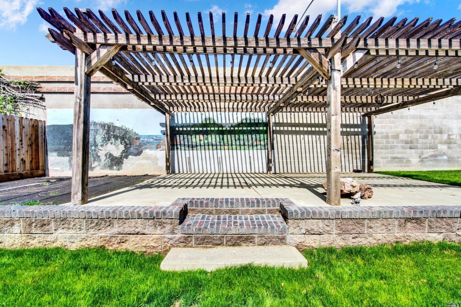 2511 Carnation Dr, Fairfield CA  94533-1511 exterior