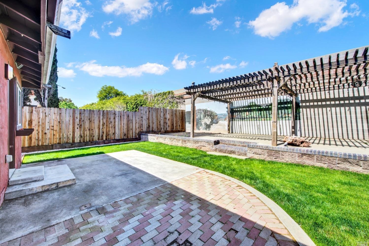 2511 Carnation Dr, Fairfield CA  94533-1511 exterior