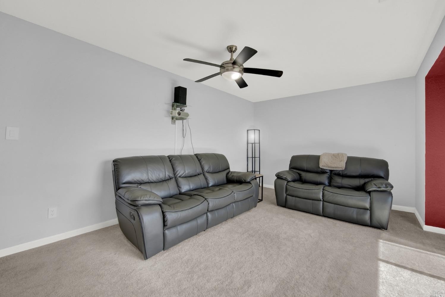 2511 Carnation Dr, Fairfield CA  94533-1511 exterior