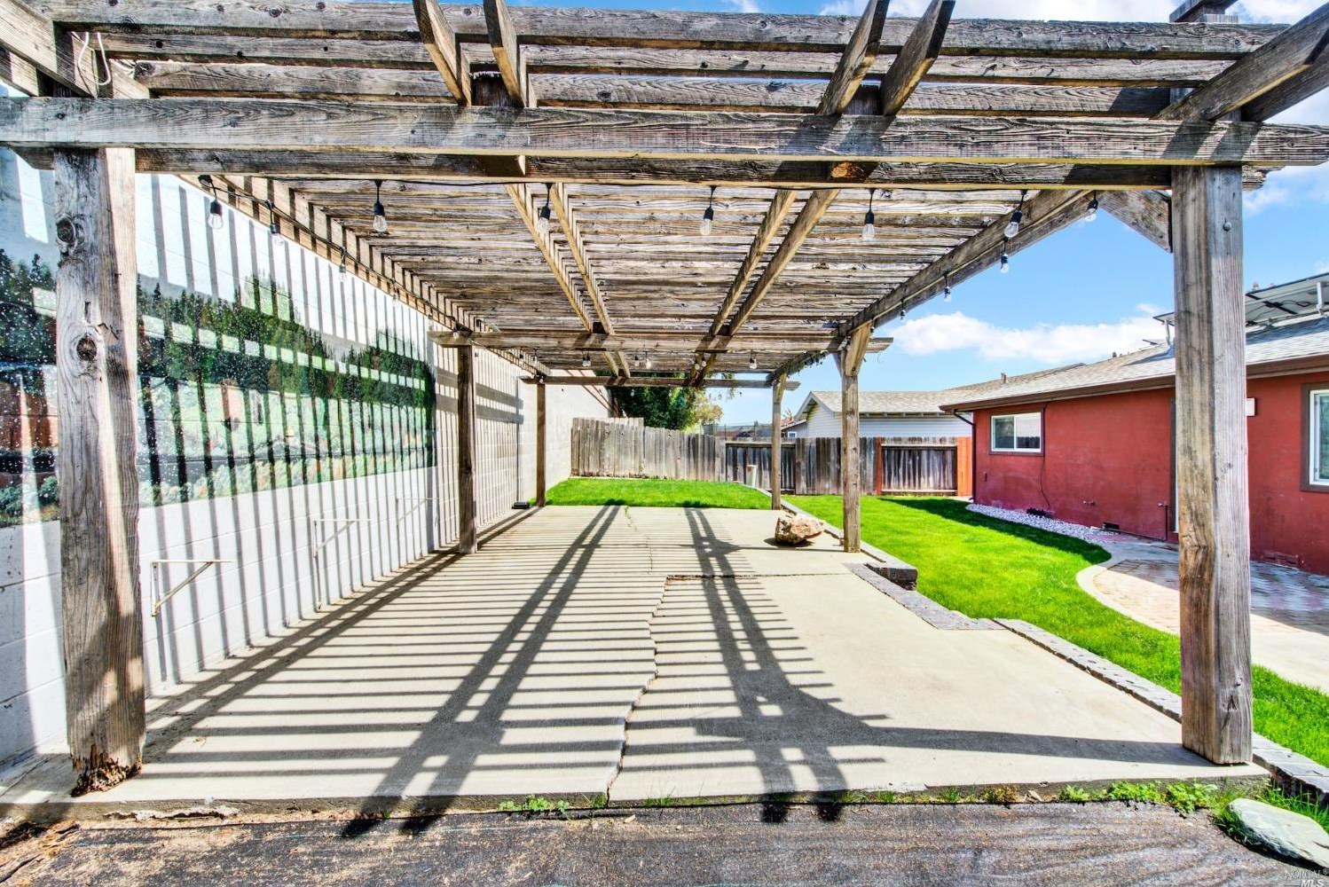 2511 Carnation Dr, Fairfield CA  94533-1511 exterior
