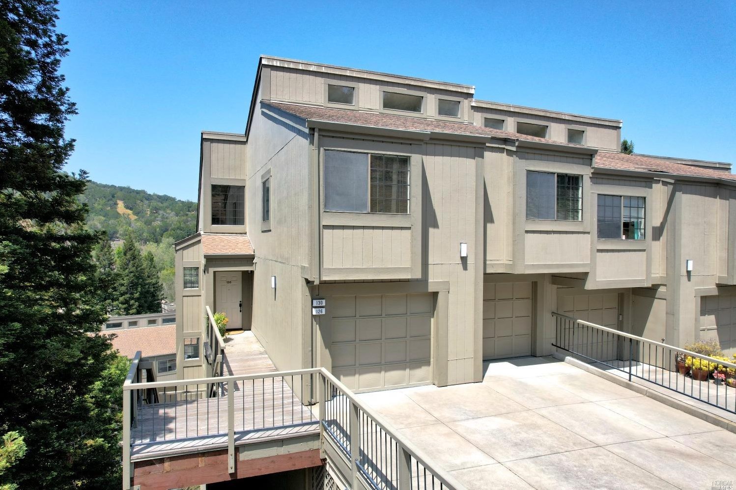 126 Redhawk Rd, Novato, CA 94949-8000