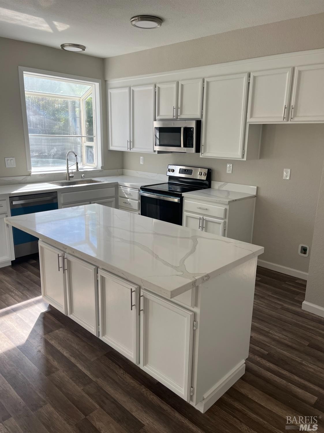 1495 Driftwood Cir, Fairfield, CA 94534-3909