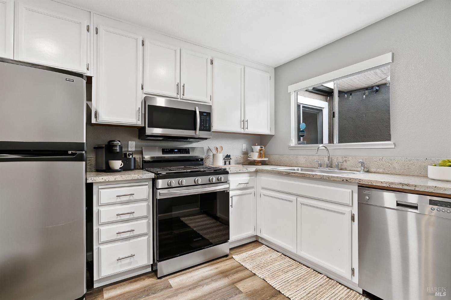1771 Casa Grande St, Benicia CA  94510-2337 exterior