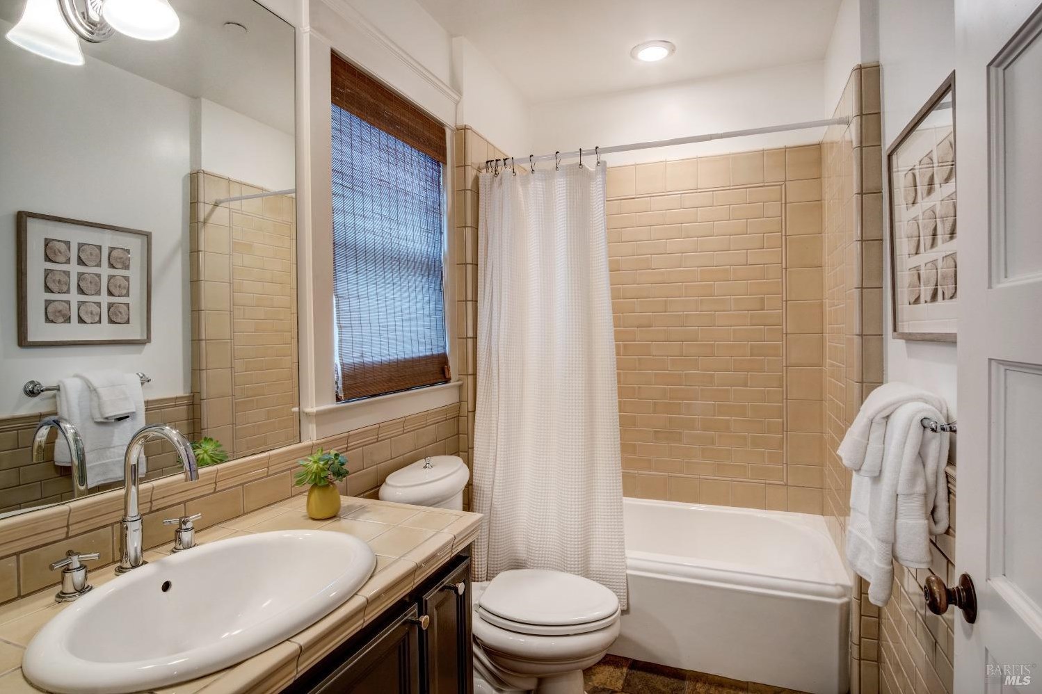 55 Alder Ave, San Anselmo CA 94960-1706 exterior