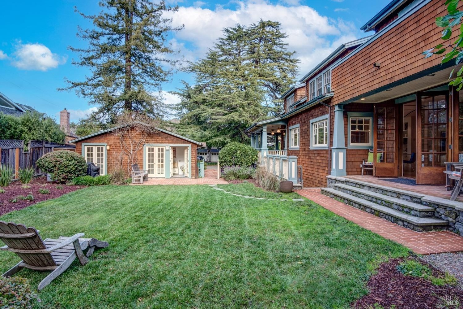 55 Alder Ave, San Anselmo CA 94960-1706 exterior