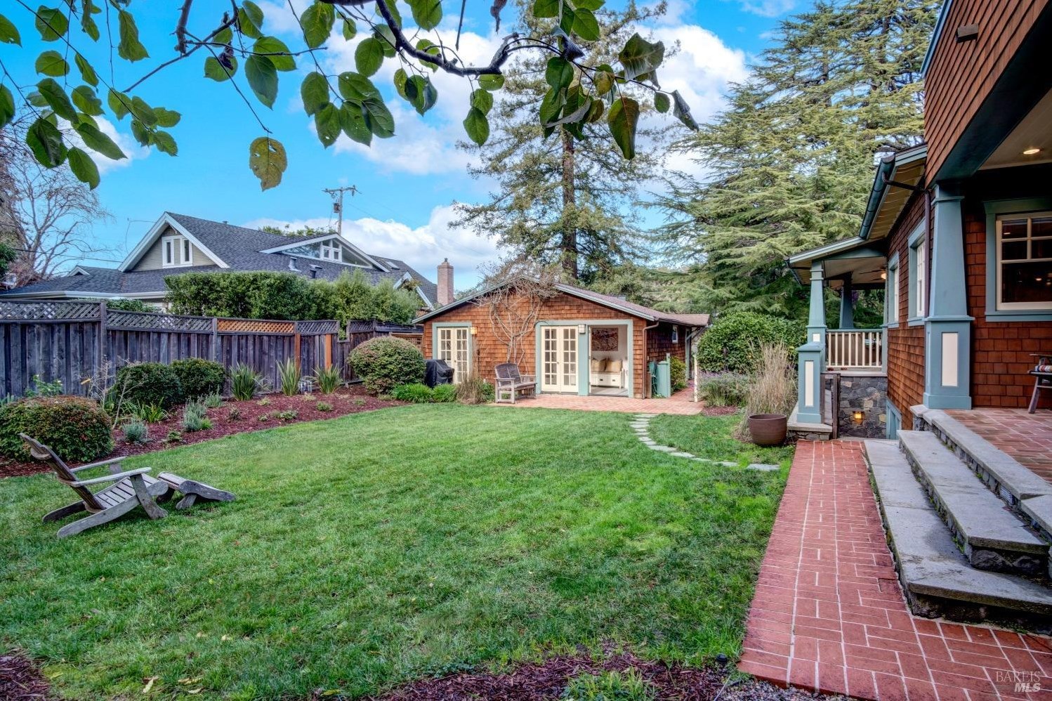 55 Alder Ave, San Anselmo CA 94960-1706 exterior