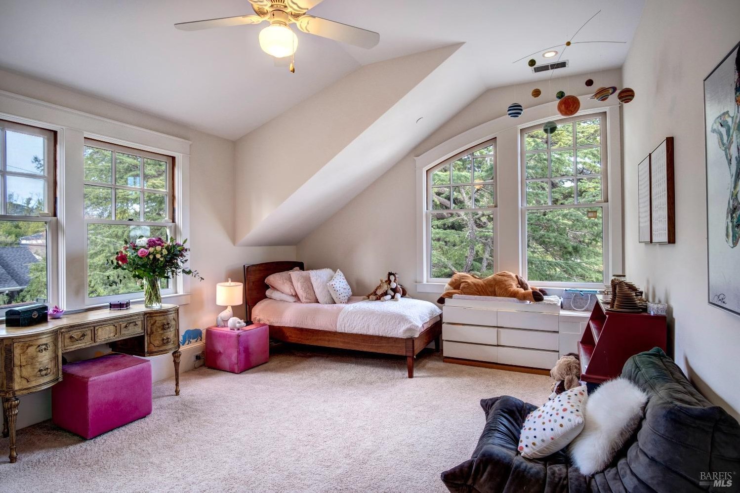 55 Alder Ave, San Anselmo CA 94960-1706 exterior