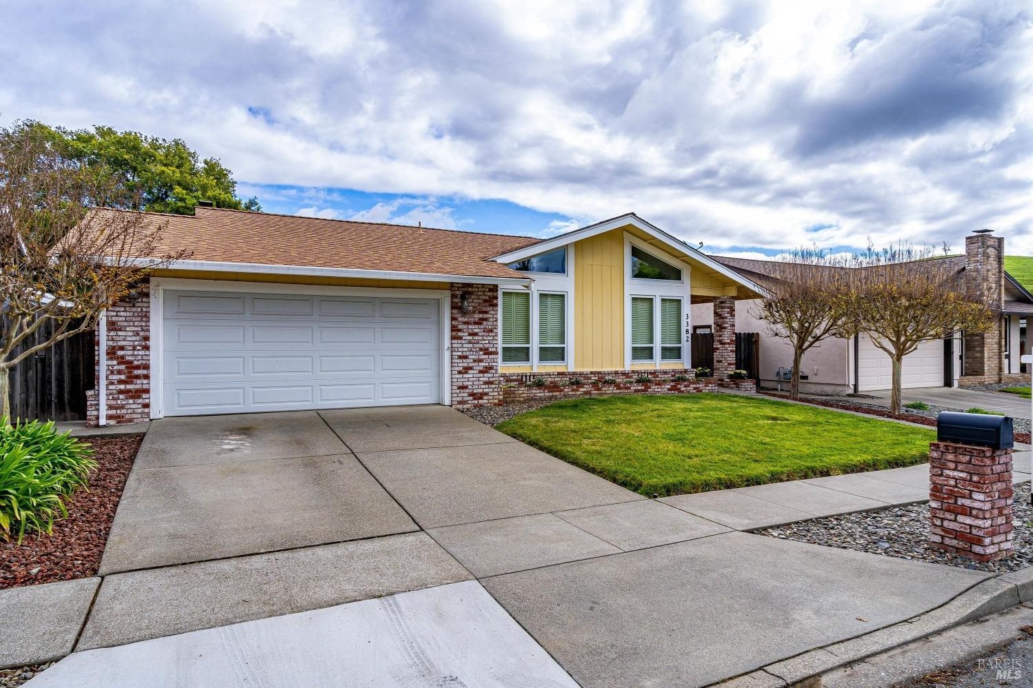 3382 Twin Oaks Dr, Fairfield, CA 94558