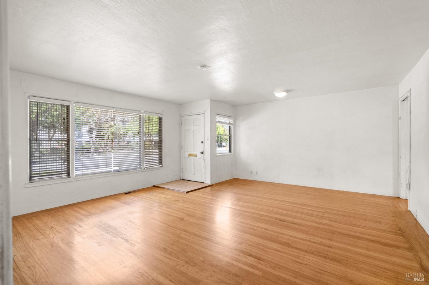 1584 S Novato Blvd, Novato, CA 94947