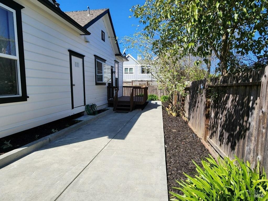 1355 Kawana Terrace, Santa Rosa, CA 95404