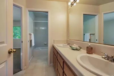 128 Village Oaks Court, Healdsburg, CA 95448 - Photo 26