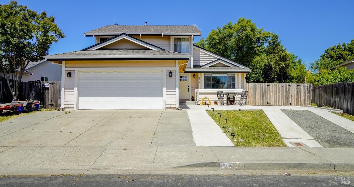 237 Wexford Ln, Vacaville, CA 95688