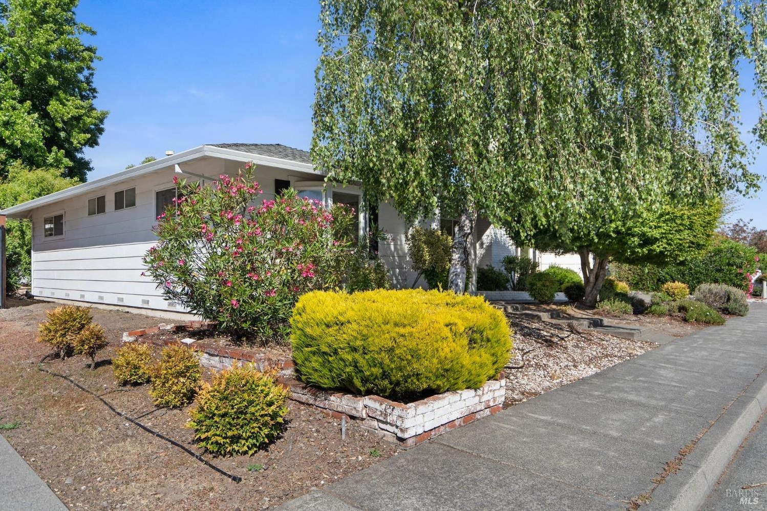 6525 Stone Bridge Rd, Santa Rosa, CA 95409-5829