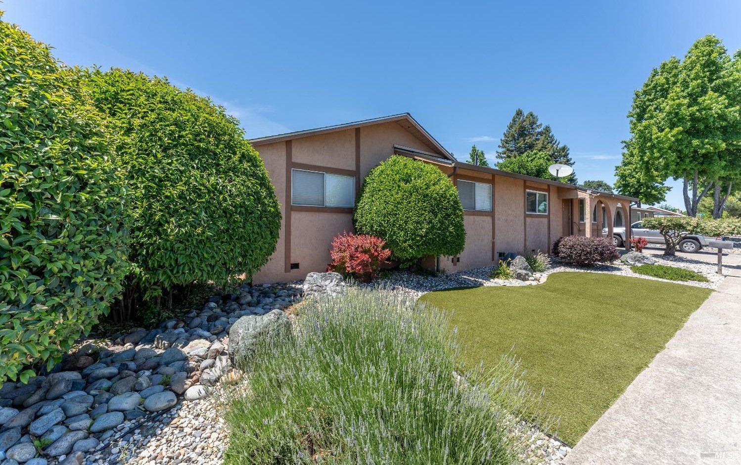 790 El Rio St, Ukiah, CA 95482-5105