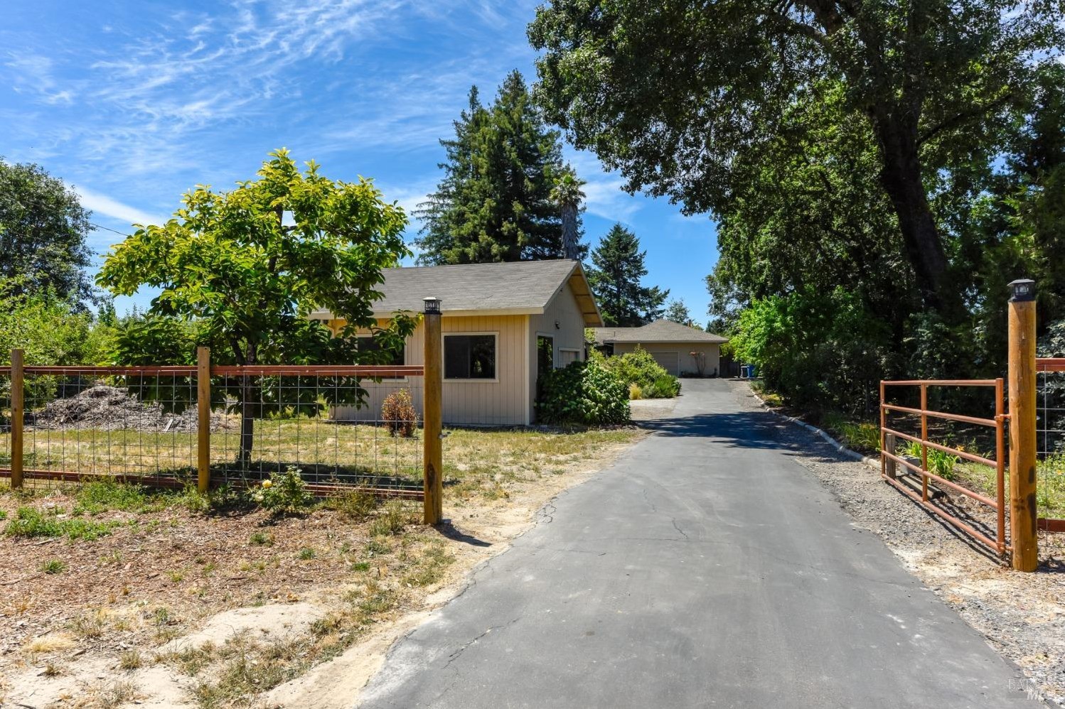 3600 Vine Hill Rd, Sebastopol, CA 95472-2346