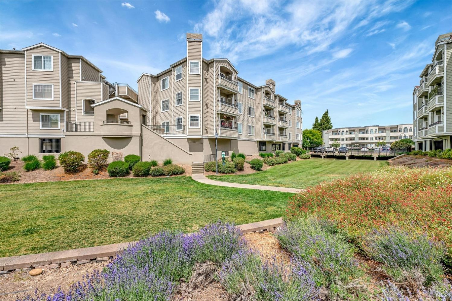 852 Diablo Ave, Novato, CA 94947-5313