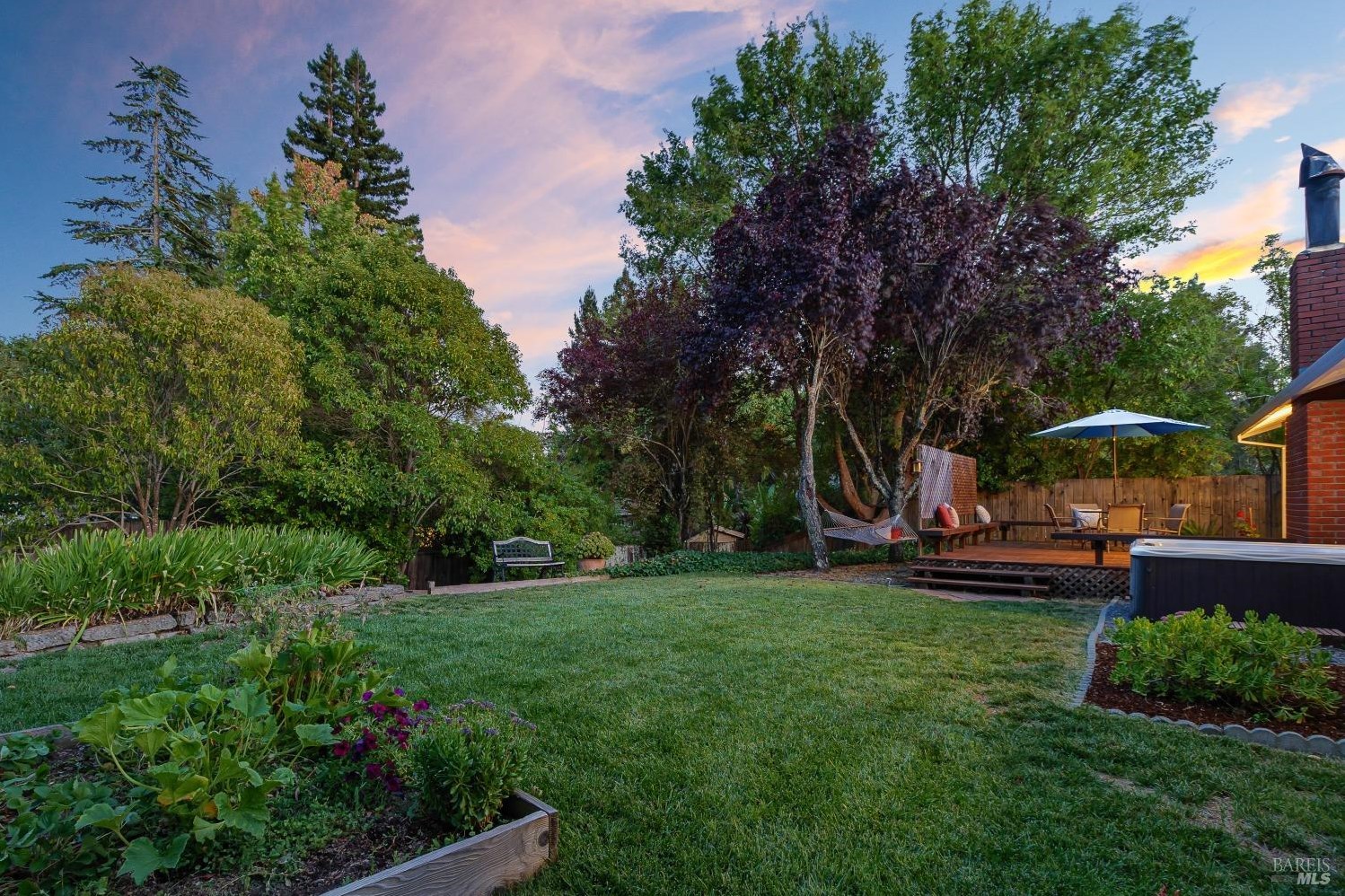 2356 Dominic Dr, Novato, CA 94947-2833