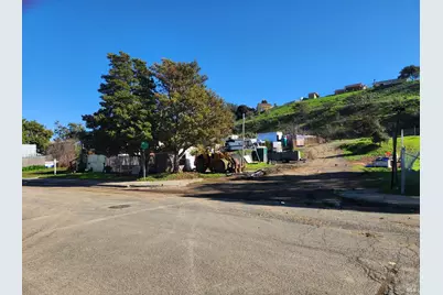 303 Lemon Street, Vallejo, CA 94590 - Photo 4