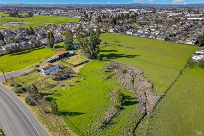 3015 Petaluma Hill Road, Santa Rosa, CA 95404 - Photo 2