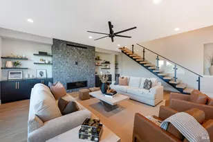 22 Oak Knoll Ct, Petaluma, CA 94952 - Photo 2