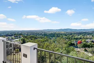 421 Bear Creek Cir, Napa, CA 94558 - Photo 2