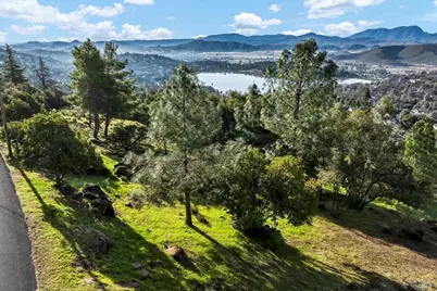 16511 Crescent Court, Hidden Valley Lake, CA 95467 - Photo 6