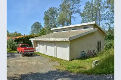 950 Canyon Road, Geyserville, CA 95441 - Photo 12