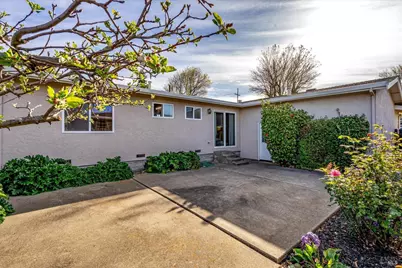 1811 Pacifica Court, Benicia, CA 94510 - Photo 32