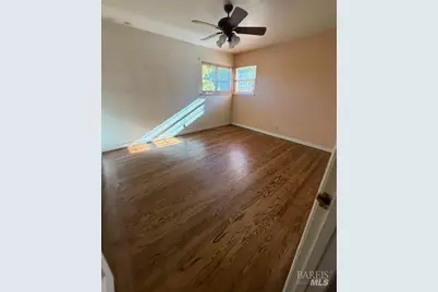 525 Minahen Street, Napa, CA 94559 - Photo 14