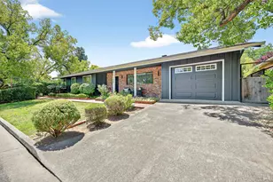 1819 Spring Mountain Ct, Saint Helena, CA 94574 - Photo 2