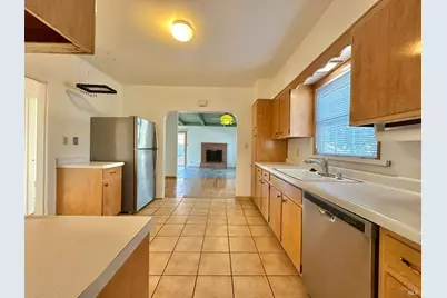 639 E 5th Street, Benicia, CA 94510 - Photo 10