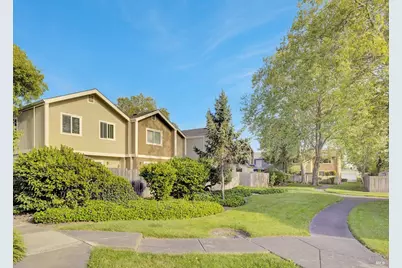 566 Santa Alicia Drive, Rohnert Park, CA 94928 - Photo 2