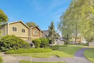 566 Santa Alicia Dr, Rohnert Park, CA 94928 - Photo 2