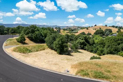 2018 Pinecrest Court, Vacaville, CA 95688 - Photo 10