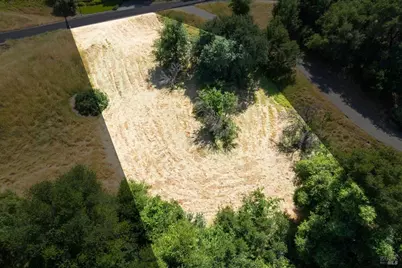 2018 Pinecrest Court, Vacaville, CA 95688 - Photo 4