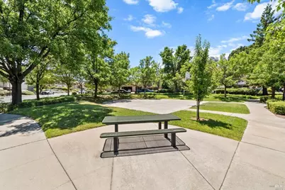2018 Pinecrest Court, Vacaville, CA 95688 - Photo 20