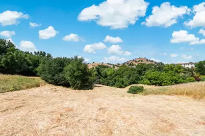 2018 Pinecrest Court, Vacaville, CA 95688 - Photo 12