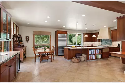 9981 W Dry Creek Road, Healdsburg, CA 95448 - Photo 14