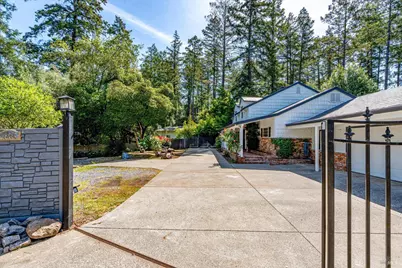 5346 Montecito Avenue, Santa Rosa, CA 95404 - Photo 2