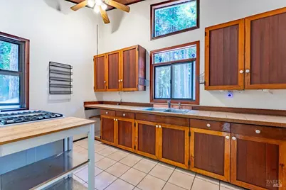 32371 Middle Ridge Road, Albion, CA 95410 - Photo 10