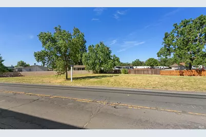 8185 Old Redwood Highway, Windsor, CA 95492 - Photo 2