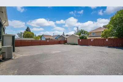 563 Jefferson Street, Napa, CA 94559 - Photo 44