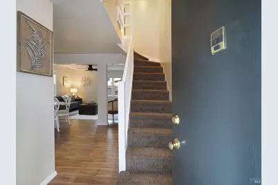 32 Lovejoy Way, Novato, CA 94949 - Photo 6