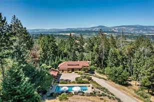 1315 W Dry Creek Rd, Healdsburg, CA 95448 - Photo 36