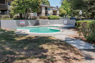 355 Parkview Terrace #B-2, Vallejo, CA 94589 - Photo 2