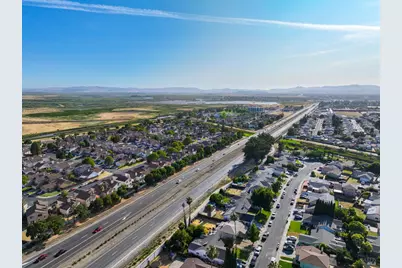 906 Trumpeter Court, Suisun City, CA 94585 - Photo 50