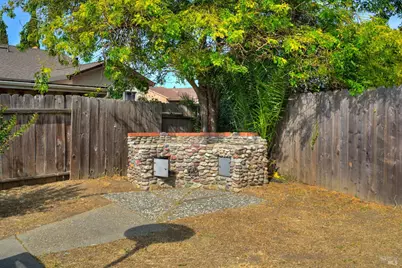 906 Trumpeter Court, Suisun City, CA 94585 - Photo 32