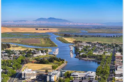 906 Trumpeter Court, Suisun City, CA 94585 - Photo 72